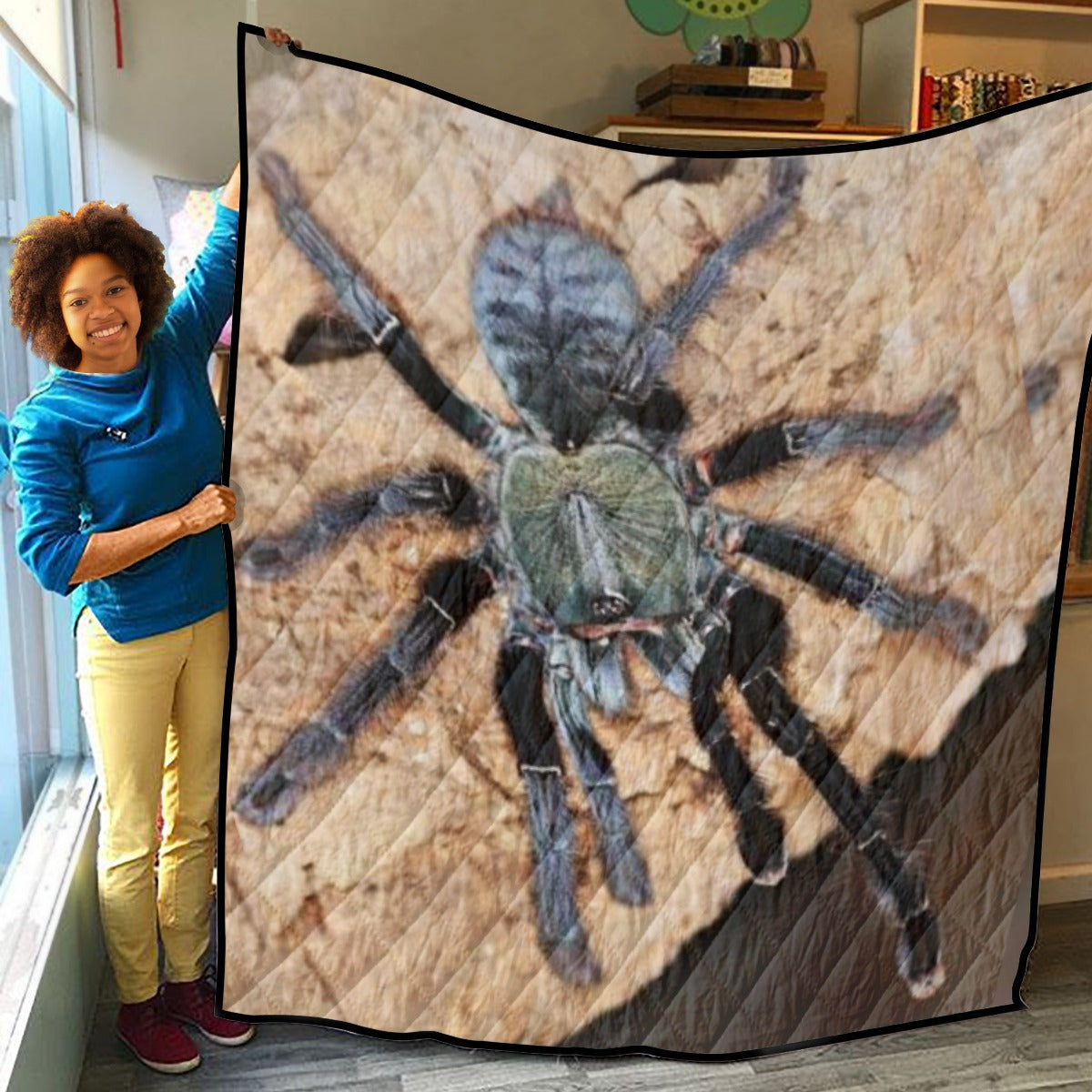 Lightweight & Breathable Quilt With Edge-wrapping Strips